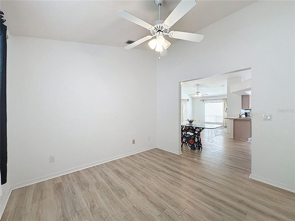 En Venta: $240,900 (2 camas, 2 baños, 1447 Pies cuadrados)