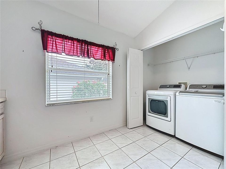 En Venta: $240,900 (2 camas, 2 baños, 1447 Pies cuadrados)