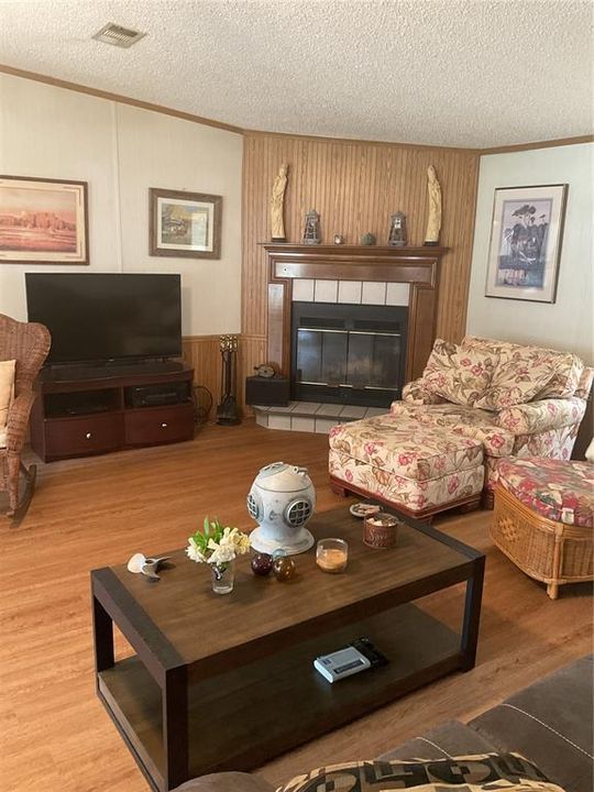 En Venta: $207,000 (3 camas, 2 baños, 1552 Pies cuadrados)