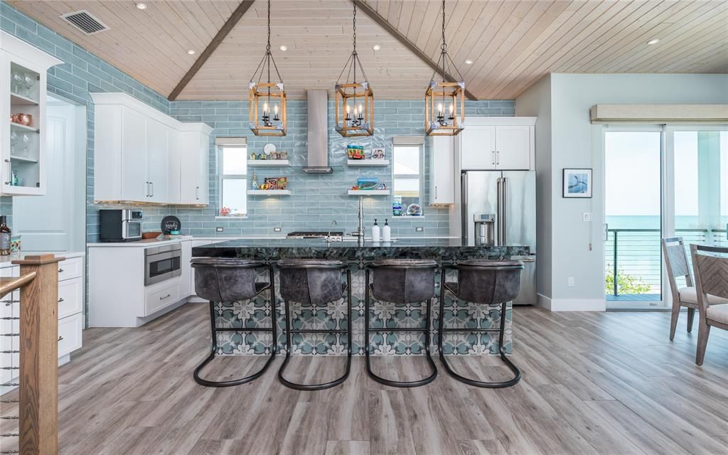 For Sale: $3,500,000 (4 beds, 4 baths, 2115 Square Feet)