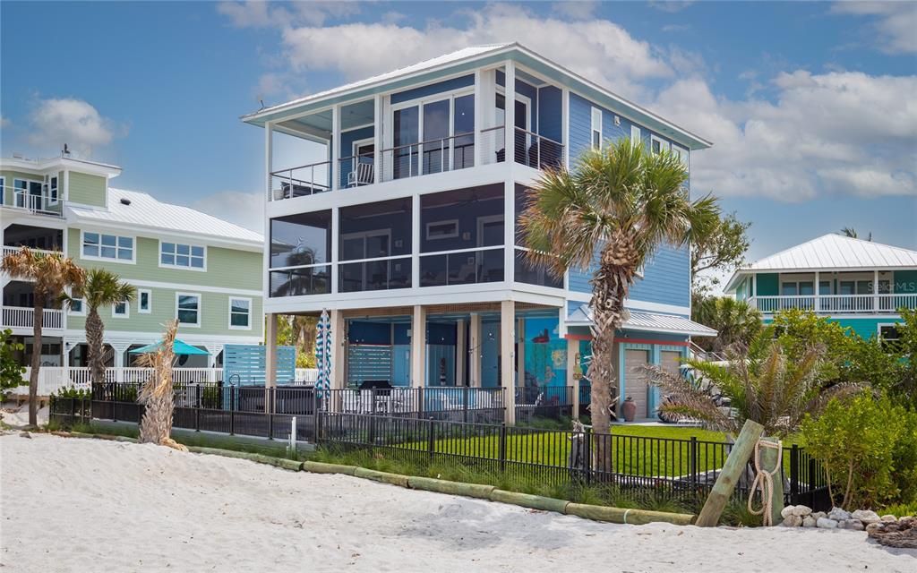For Sale: $3,500,000 (4 beds, 4 baths, 2115 Square Feet)