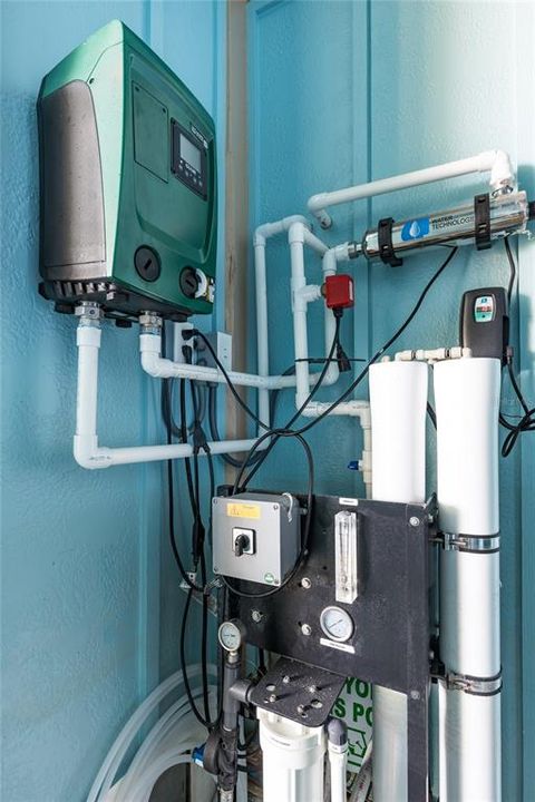 For Sale: $3,500,000 (4 beds, 4 baths, 2115 Square Feet)