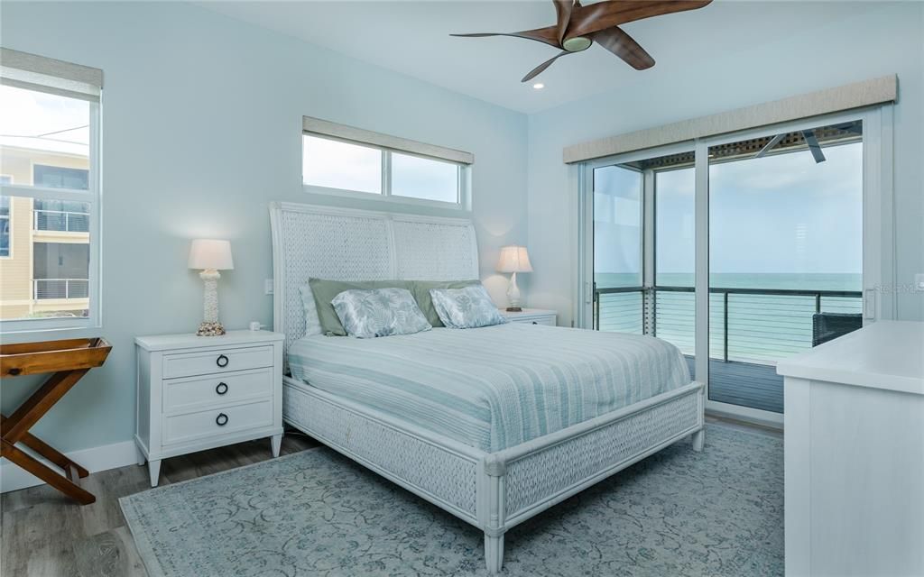 For Sale: $3,500,000 (4 beds, 4 baths, 2115 Square Feet)