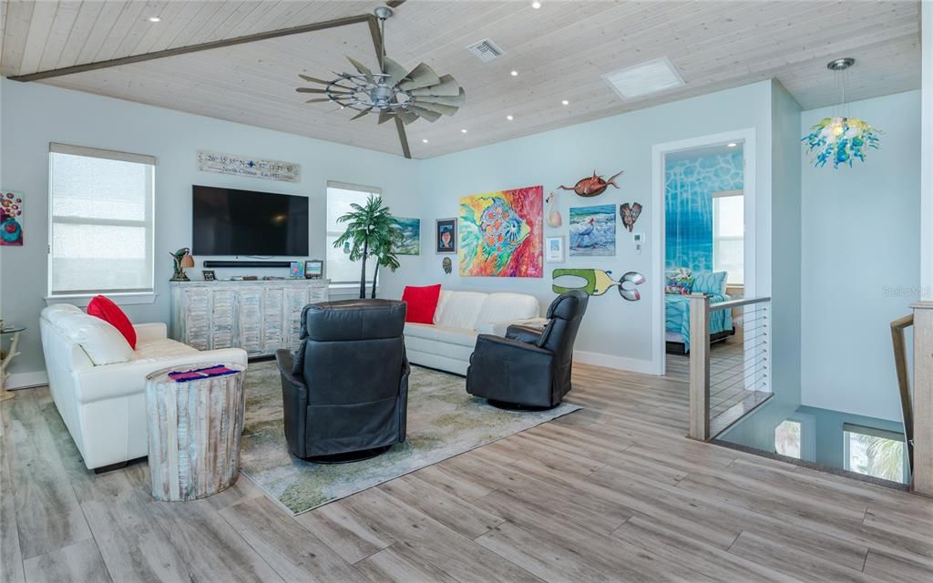 For Sale: $3,500,000 (4 beds, 4 baths, 2115 Square Feet)