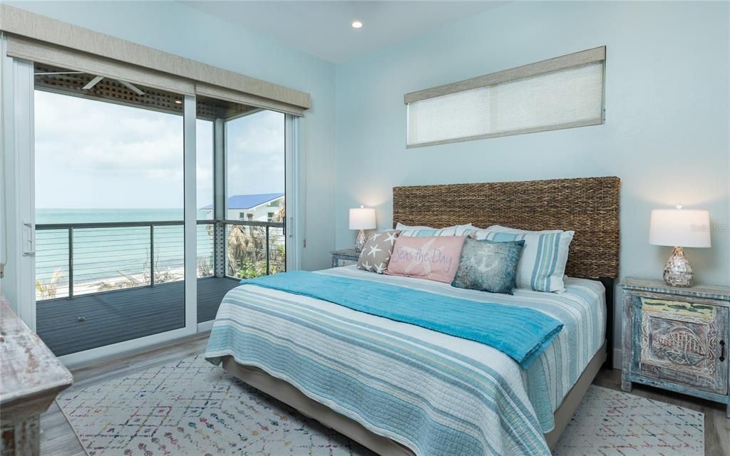 For Sale: $3,500,000 (4 beds, 4 baths, 2115 Square Feet)