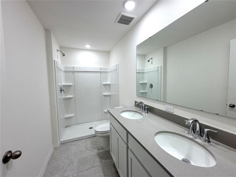 Active With Contract: $244,900 (3 beds, 2 baths, 1546 Square Feet)