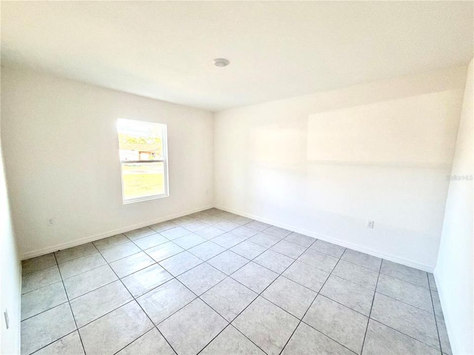 Active With Contract: $244,900 (3 beds, 2 baths, 1546 Square Feet)