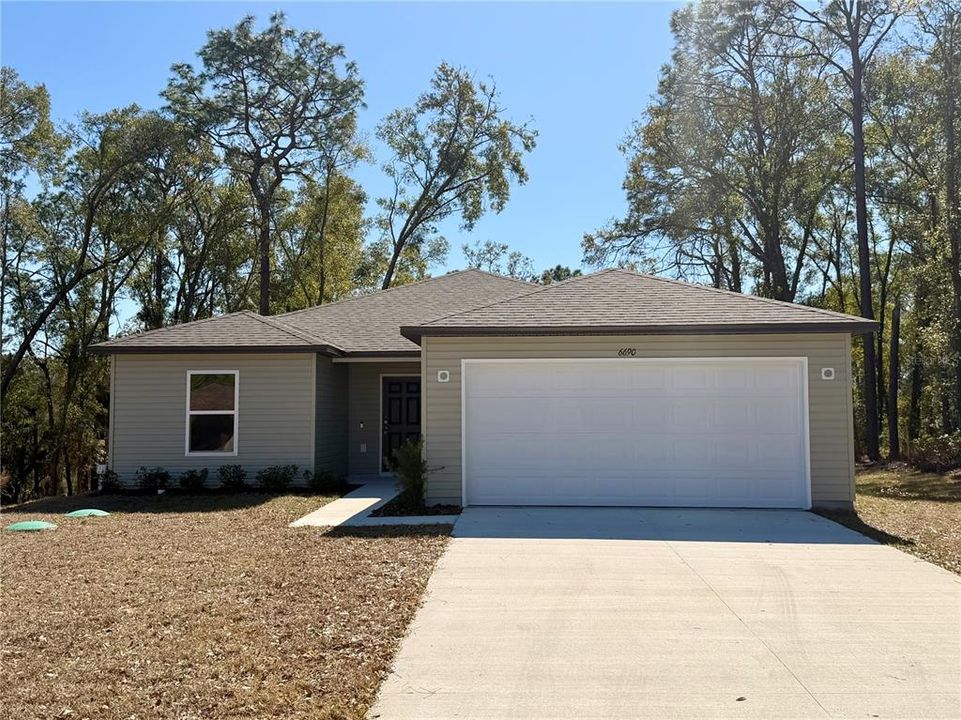 Active With Contract: $244,900 (3 beds, 2 baths, 1546 Square Feet)