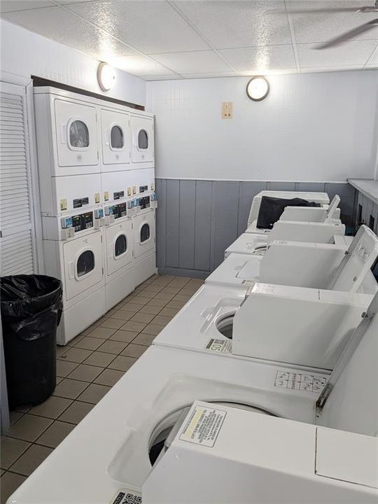 For Sale: $108,000 (1 beds, 1 baths, 682 Square Feet)