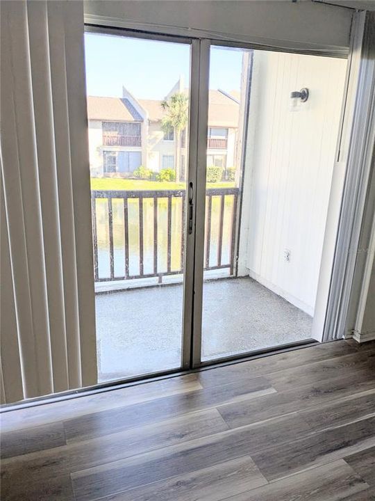 For Sale: $108,000 (1 beds, 1 baths, 682 Square Feet)