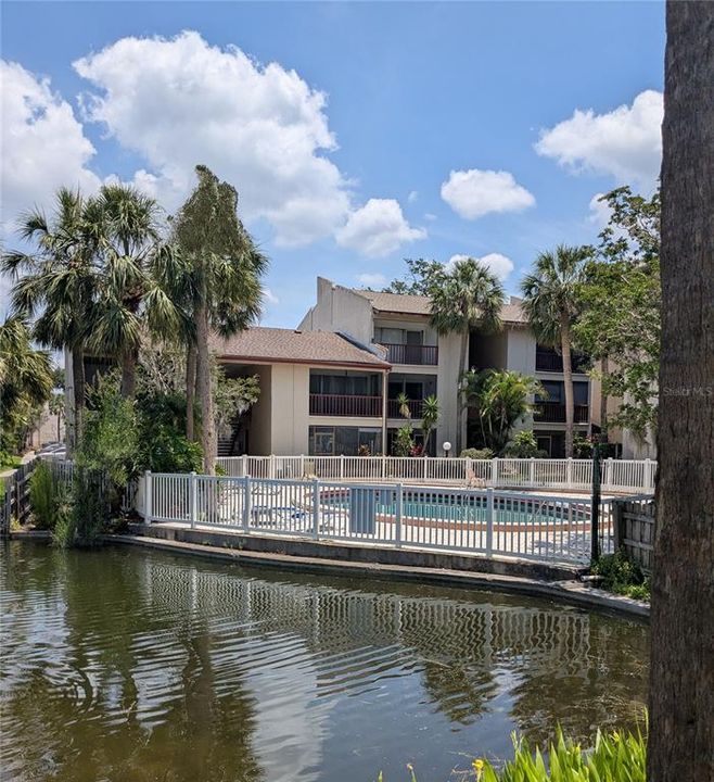 For Sale: $108,000 (1 beds, 1 baths, 682 Square Feet)