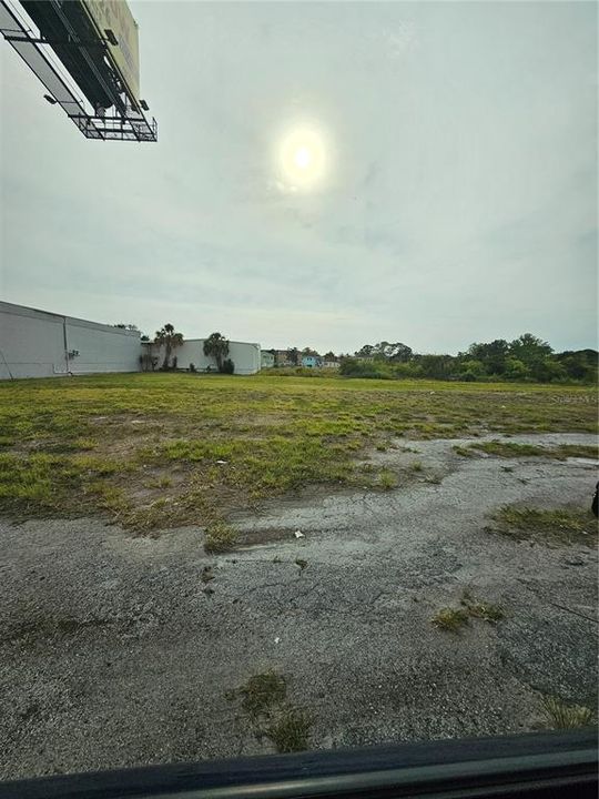 Под контрактом: $680,000 (0 спален, 0 ванн, 0 Квадратных фут)