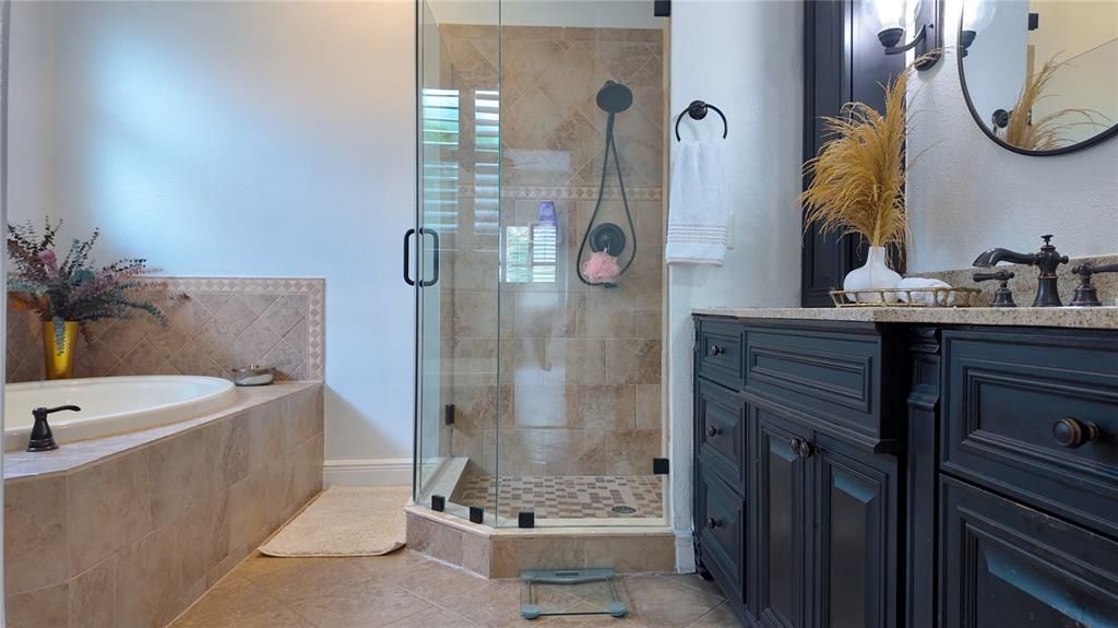 Active With Contract: $2,500 (4 beds, 2 baths, 2174 Square Feet)