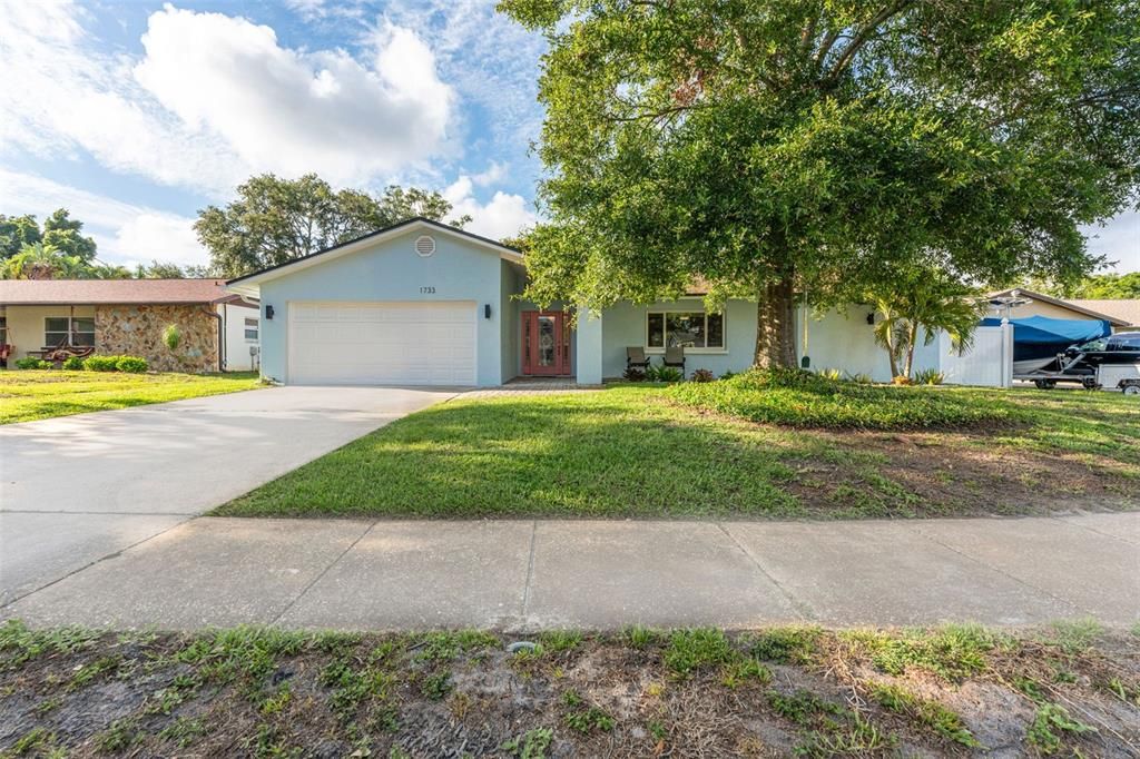 Recently Rented: $3,695 (3 beds, 2 baths, 1804 Square Feet)