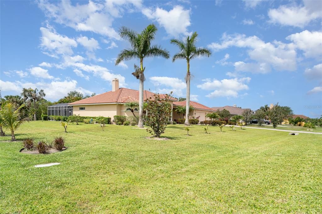 En Venta: $949,999 (4 camas, 3 baños, 3500 Pies cuadrados)