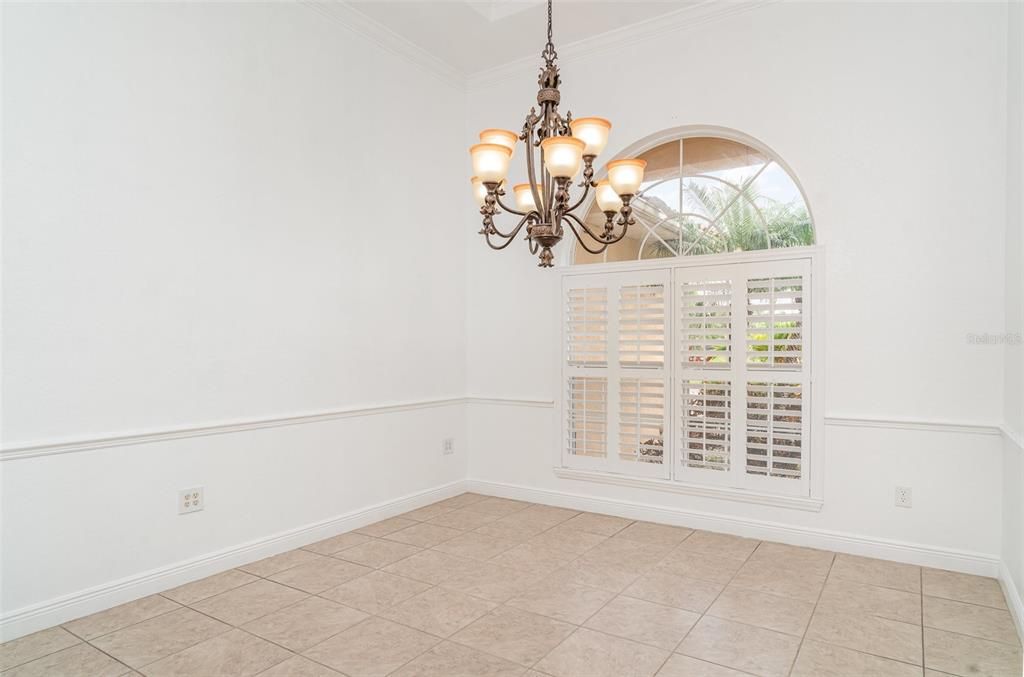 En Venta: $949,999 (4 camas, 3 baños, 3500 Pies cuadrados)