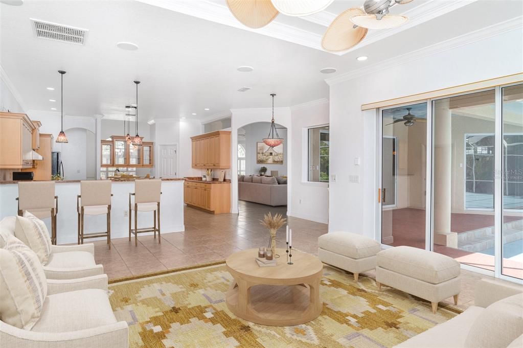 En Venta: $949,999 (4 camas, 3 baños, 3500 Pies cuadrados)