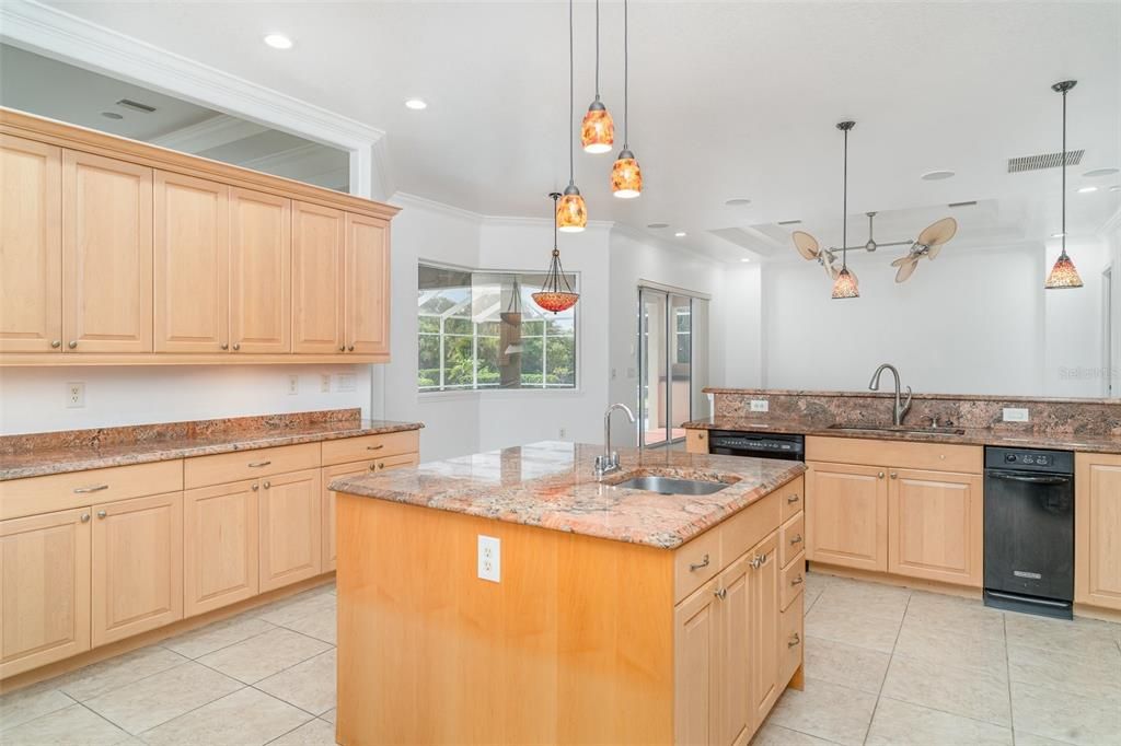 En Venta: $949,999 (4 camas, 3 baños, 3500 Pies cuadrados)