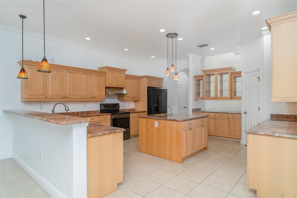 En Venta: $949,999 (4 camas, 3 baños, 3500 Pies cuadrados)