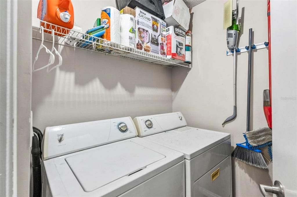 待售: $219,999 (2 贝兹, 2 浴室, 899 平方英尺)