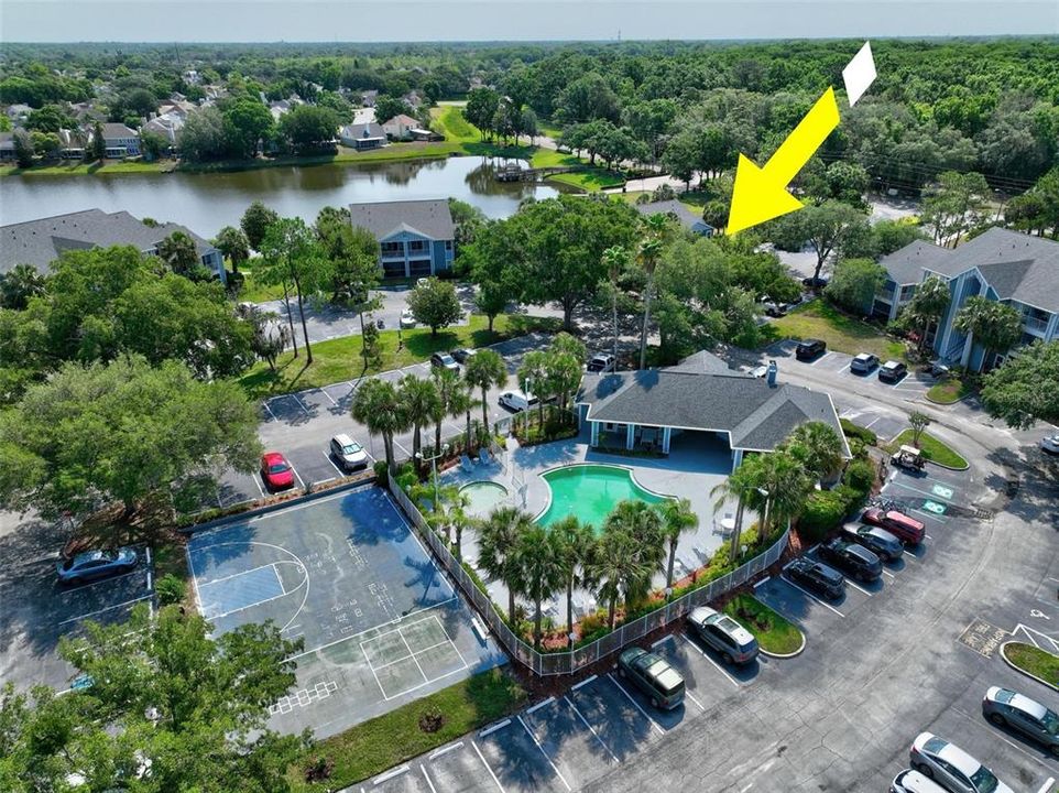 待售: $219,999 (2 贝兹, 2 浴室, 899 平方英尺)