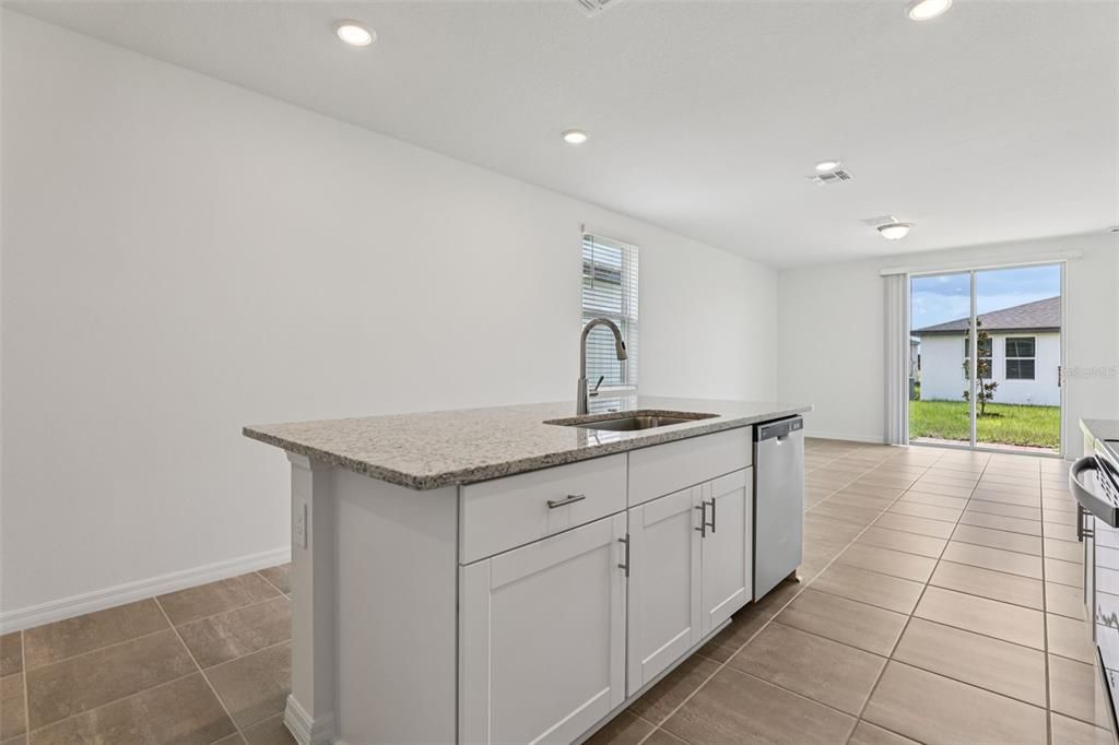 For Sale: $272,050 (3 beds, 2 baths, 1269 Square Feet)