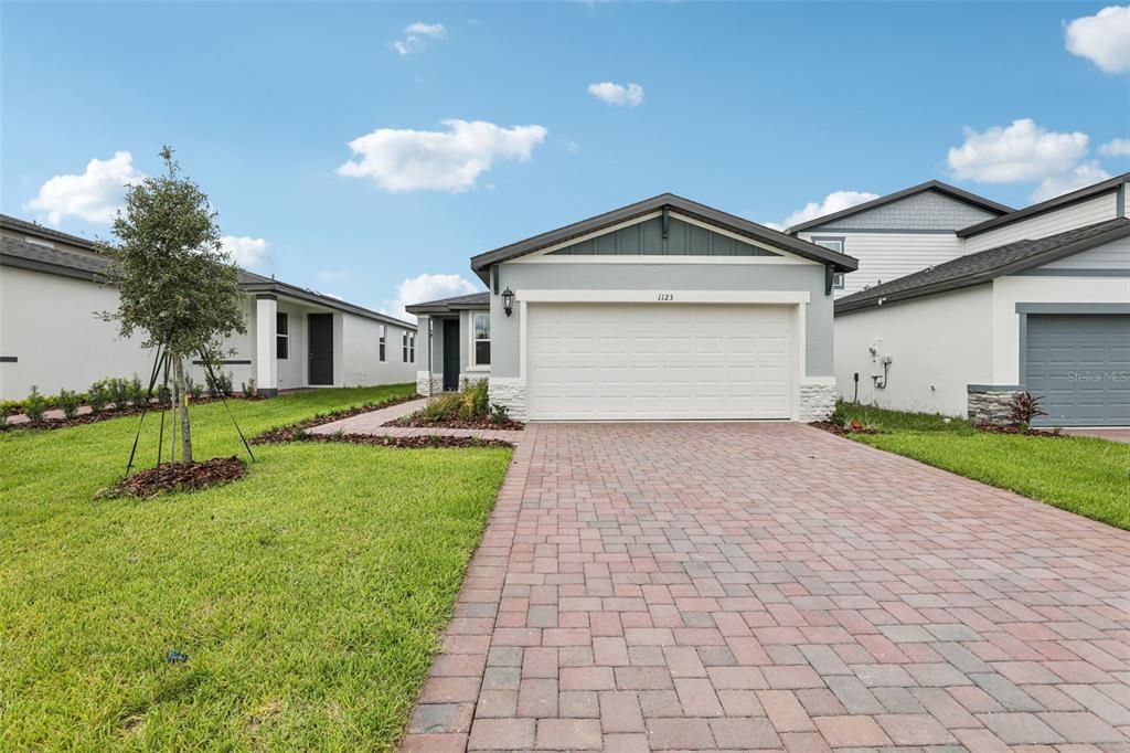 For Sale: $272,050 (3 beds, 2 baths, 1269 Square Feet)