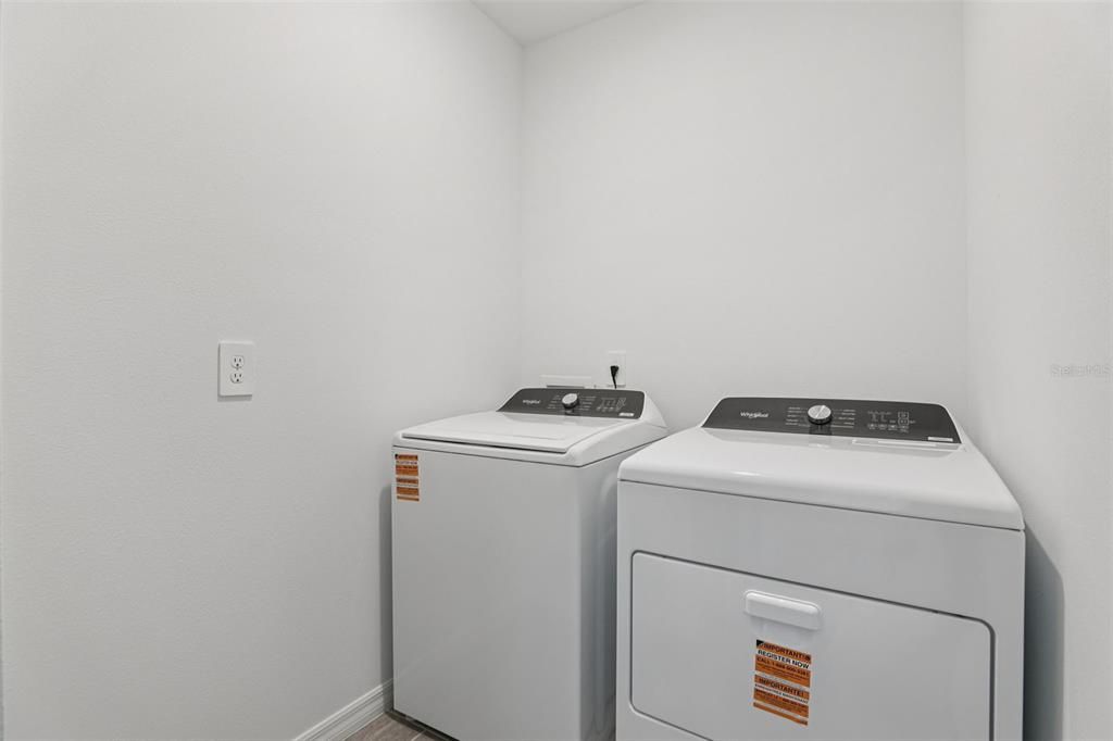 For Sale: $272,050 (3 beds, 2 baths, 1269 Square Feet)