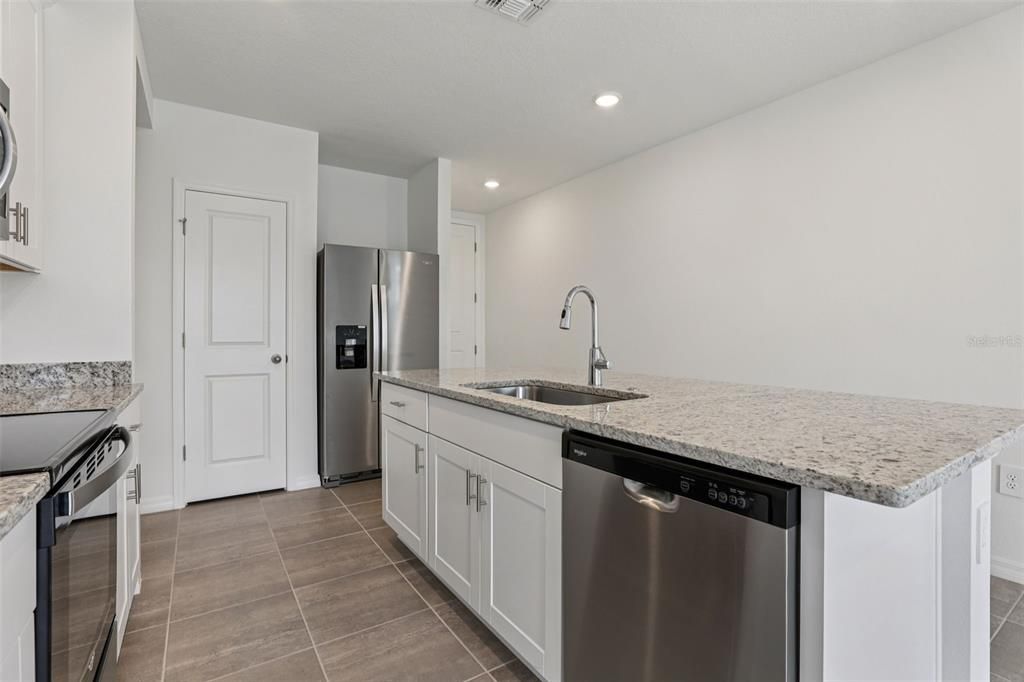 For Sale: $272,050 (3 beds, 2 baths, 1269 Square Feet)