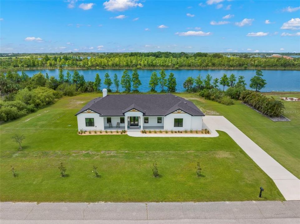 Recently Sold: $800,000 (4 beds, 3 baths, 2540 Square Feet)