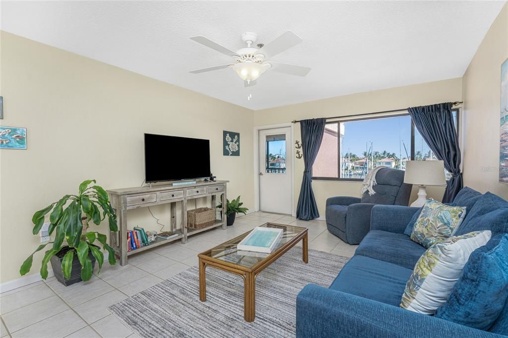 En Venta: $199,500 (1 camas, 1 baños, 593 Pies cuadrados)