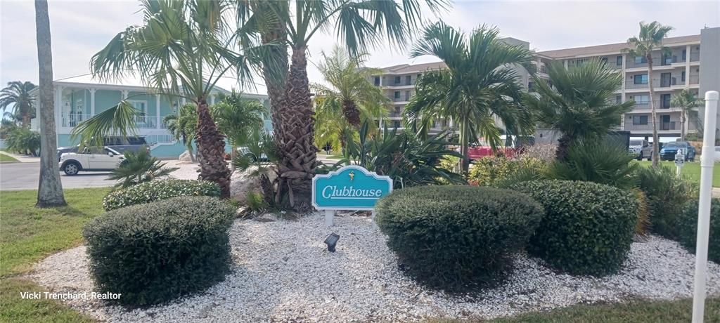 For Rent: $2,300 (2 beds, 2 baths, 1025 Square Feet)