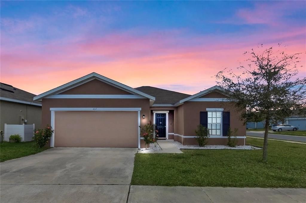 Recently Rented: $1,895 (3 beds, 2 baths, 1383 Square Feet)