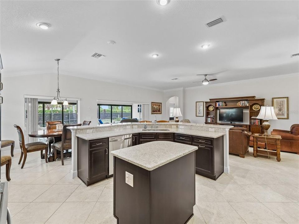 Active With Contract: $875,000 (4 beds, 2 baths, 2606 Square Feet)