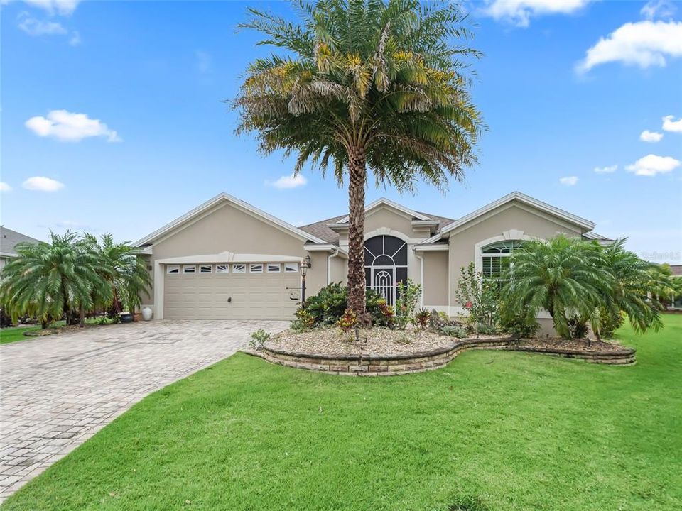 Active With Contract: $875,000 (4 beds, 2 baths, 2606 Square Feet)