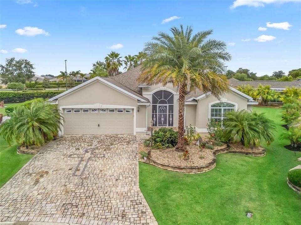 Active With Contract: $875,000 (4 beds, 2 baths, 2606 Square Feet)