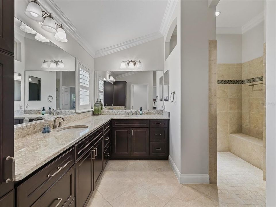 Active With Contract: $875,000 (4 beds, 2 baths, 2606 Square Feet)