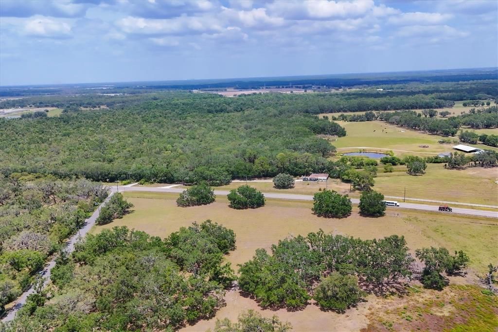 На продажу: $975,000 (6.75 acres)
