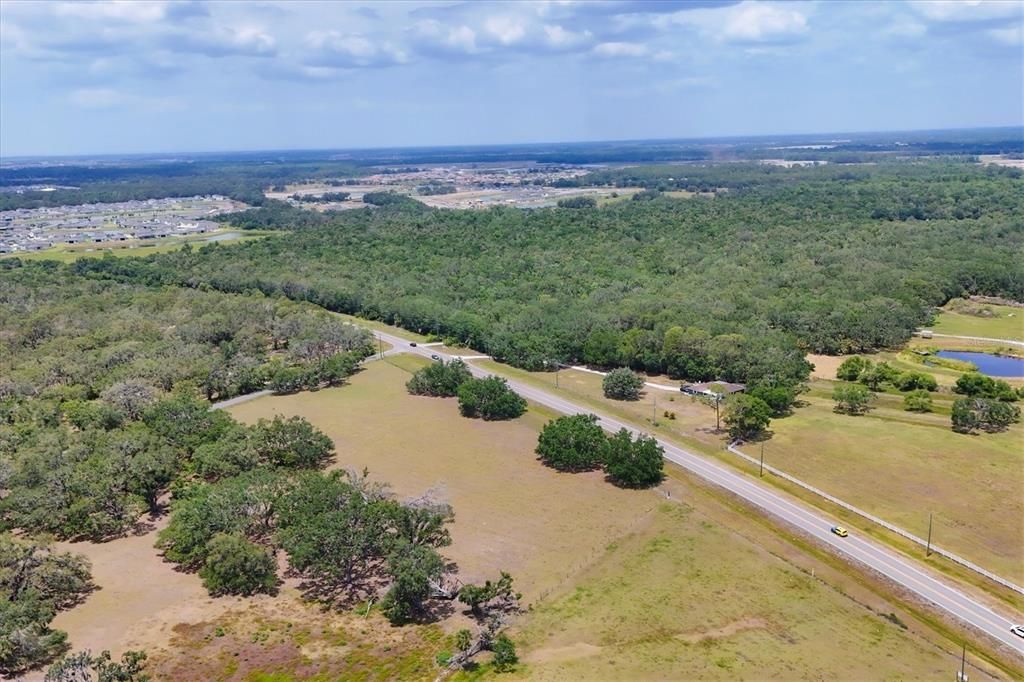 На продажу: $975,000 (6.75 acres)