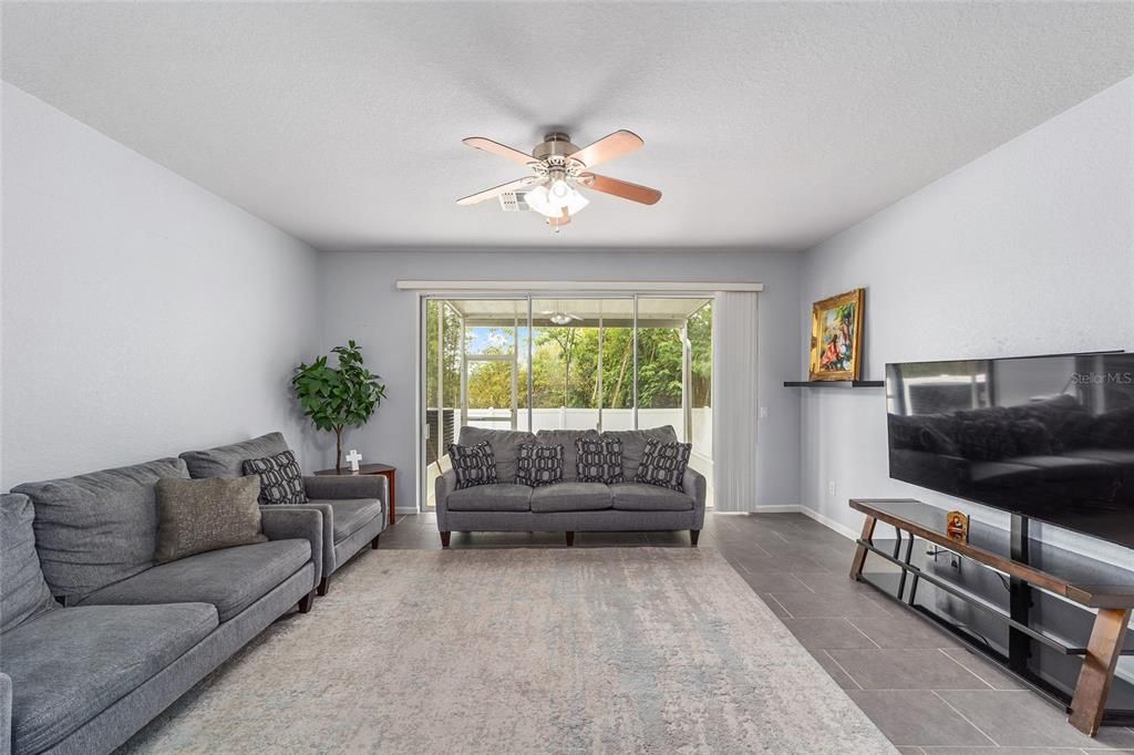 For Sale: $247,400 (3 beds, 2 baths, 1584 Square Feet)