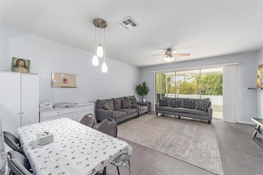 For Sale: $247,400 (3 beds, 2 baths, 1584 Square Feet)