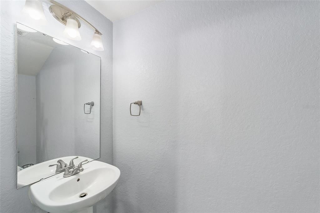 For Sale: $247,400 (3 beds, 2 baths, 1584 Square Feet)