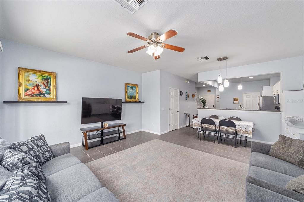 For Sale: $247,400 (3 beds, 2 baths, 1584 Square Feet)