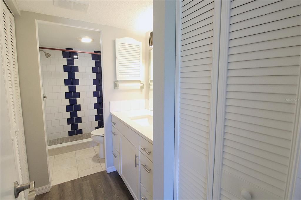 Active With Contract: $1,495 (2 beds, 2 baths, 1178 Square Feet)