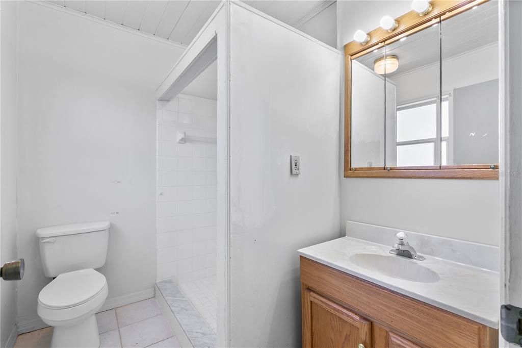 Active With Contract: $289,000 (3 beds, 2 baths, 1368 Square Feet)