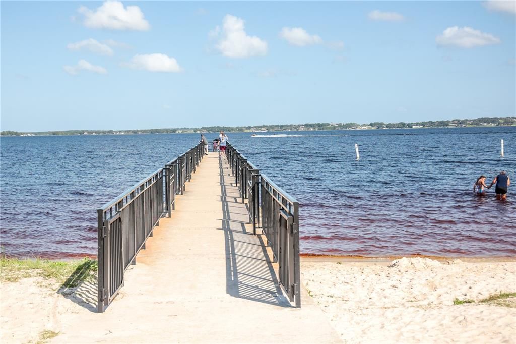 Active With Contract: $289,000 (3 beds, 2 baths, 1368 Square Feet)