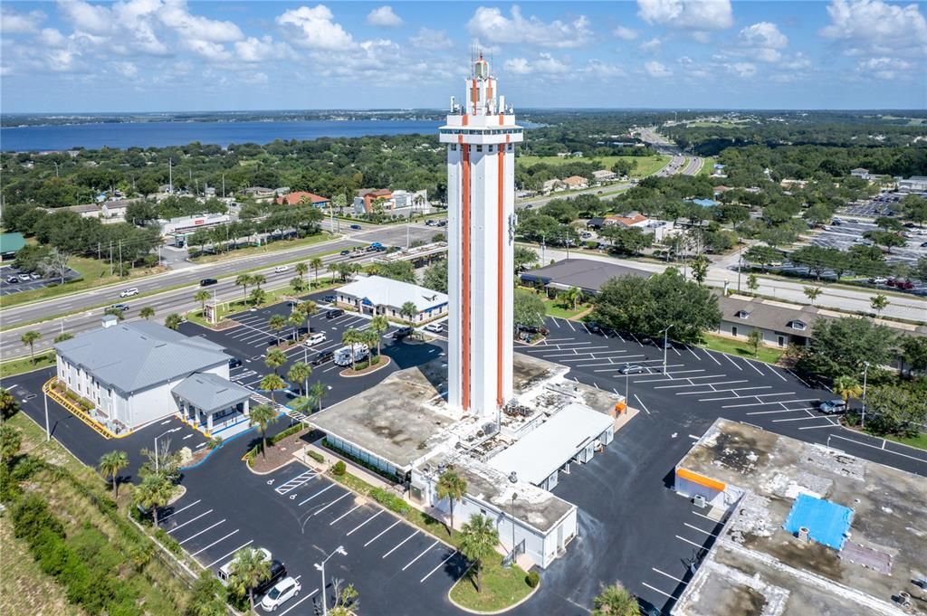 Active With Contract: $289,000 (3 beds, 2 baths, 1368 Square Feet)