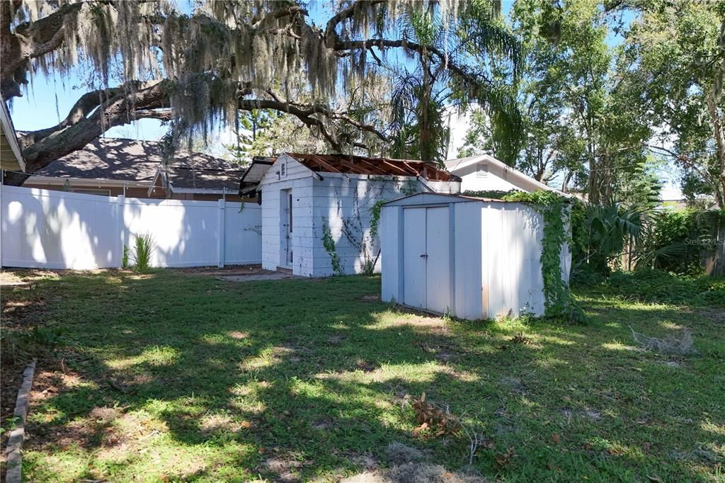 Active With Contract: $289,000 (3 beds, 2 baths, 1368 Square Feet)