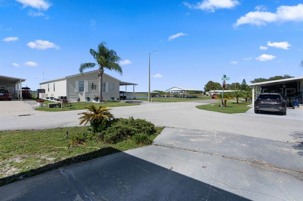 待售: $143,000 (2 贝兹, 2 浴室, 1300 平方英尺)