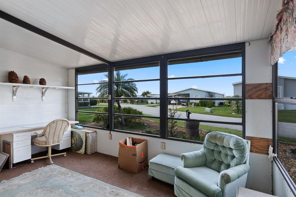 待售: $143,000 (2 贝兹, 2 浴室, 1300 平方英尺)